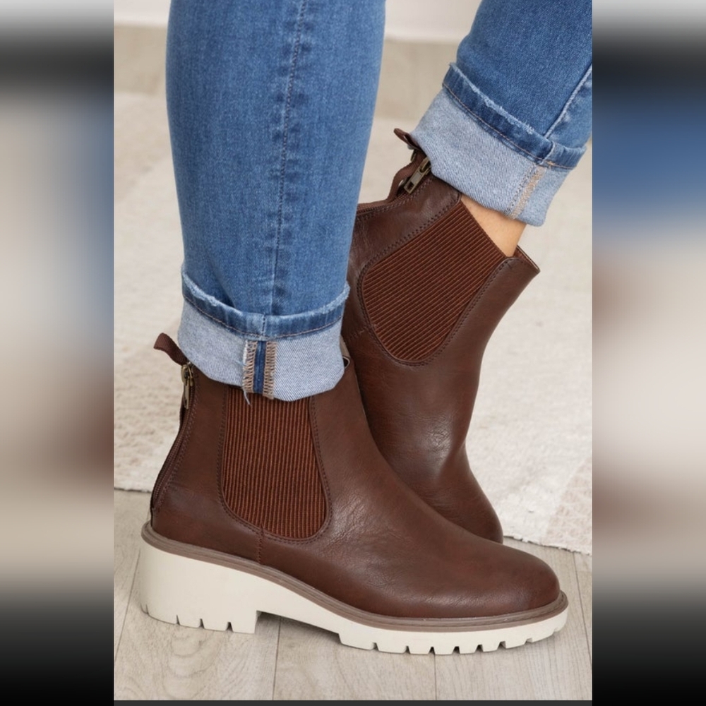 Pierre Dumas Ankle Booties Size 6 - Picture 5 of 7